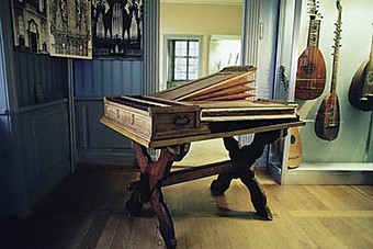 WILLISAU - Regal, vormals Luzern Richard-Wagner-Museum